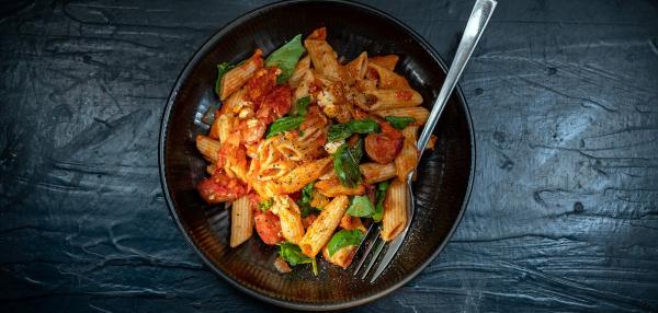 Harissa makkarapasta