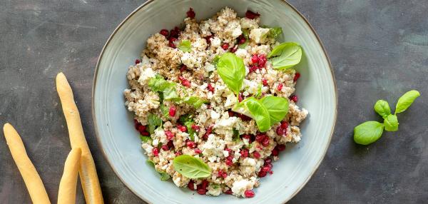 Ohrainen feta-granaattiomenasalaatti