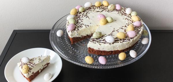 Pääsiäisen suklainen vaniljarahkakakku