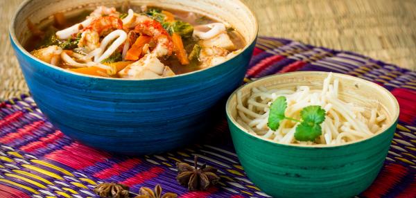 Pho-keitto merenelävillä