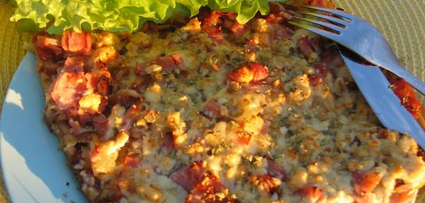 Pikapizza Americana Pastapohjalla