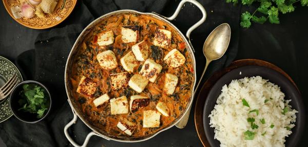 Pinaattinen Palak paneer