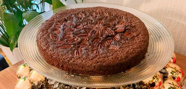 Sanna Kalasniemi mutakakku pekaanipähkinöillä