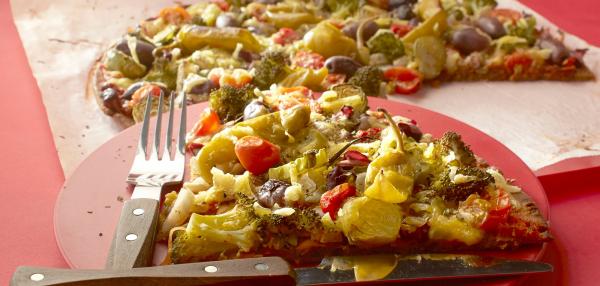 Trendikäs kasvispizza 4-viljan ruokapiirakkataikinasta