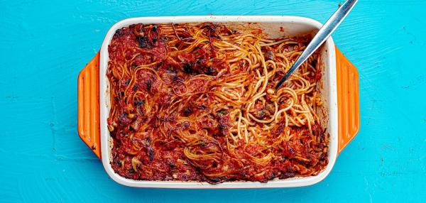 Uunispagettia ja parmesaania