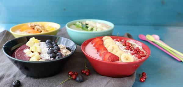 Värikkäät smoothiet