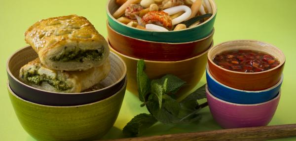 Vietnamilainen äyriäis-papaijasalaatti