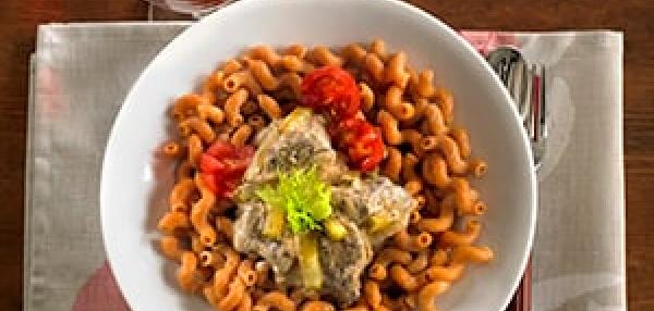 Pippuripasta &amp;amp; pippurihärkäkastike