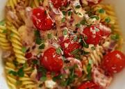 Feta-Kirsikkatomaattipasta