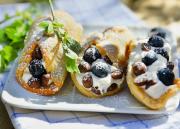 Cannolit mustikka-ricottakermatäytteellä