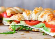 Croissant Club Sandwichit