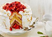 Mansikka-marenkikakku