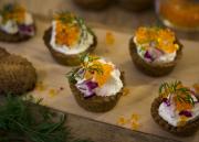 Pienet ruiskupit blinitäyttein