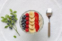 Marjainen banaani-vaniljatuorepuuro