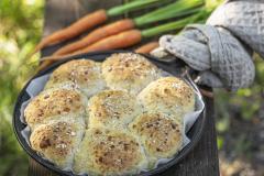 Porkkana-juustosämpylät-3