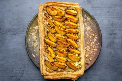 Persikka-pistaasipiirakka