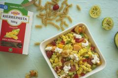 Kana-pastasalaatti