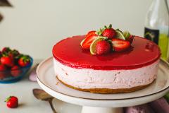 Mansikkamargarita-juustokakku