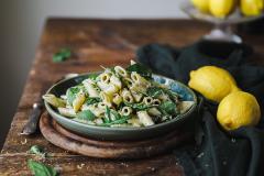 Sitruuna-parmesaanipasta