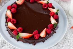 Helppo bataattisuklaakakku