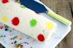 Värikäs kääretorttu