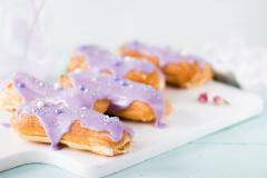 Eclair-leivonnaiset eli koristeelliset tuulihatut