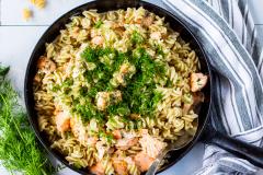 Nopea lohipasta pikku kierrepastalla