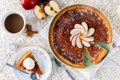 Paras omenapiirakka rahkatäytteellä