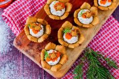 Suolaiset savulohi-piparikupit