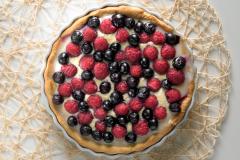Pyöreä vadelmainen mustikkapiirakka