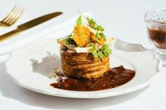 Vol-au-vent metsäsienimuhennoksella