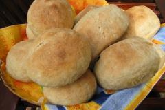 Aamulla leivottavat sämpylät