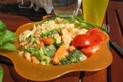 Fusillit lohikastikkeella