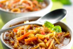 Savukinkku-Minestronekeitto