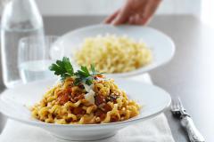 Tomaatti-chilikiharat