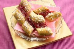 Mansikka-Vadelma Viipalepikkuleivät