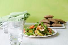 Keväinen Savukala-ohrasalaatti