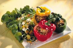 Pastatäytteiset paprikat