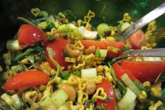 Romana-pastasalaatti