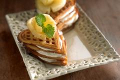 Kookosvohvelit Ananas-Valkosuklaatäytteellä