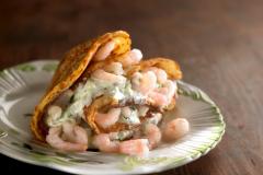 Suolaiset letut tsatsiki-katkaraputäytteellä