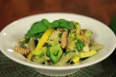 Avokadosalaatti Makupastoilla