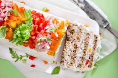 Kinkkuvoileipäkakku