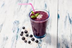 Mustikka-vihersmoothie