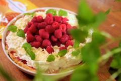 Makea piirakka tuoretäyttein