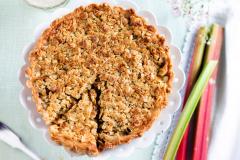 Raparperipiirakka kauratoscalla