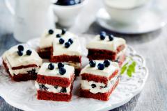 Red Velvet -mustikkaleivokset