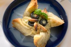 Sinihomejuusto-Oliivi Tähtitortut