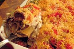 Hedelmä-jauhelihatäytteiset cannelonit