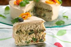 Kasvisvoileipäkakku